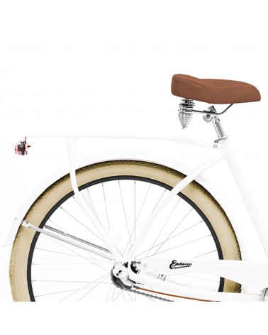 Aluminiowy bagażnik razem z lampką led. Pasuje do modeli na kołach 26" i 28".